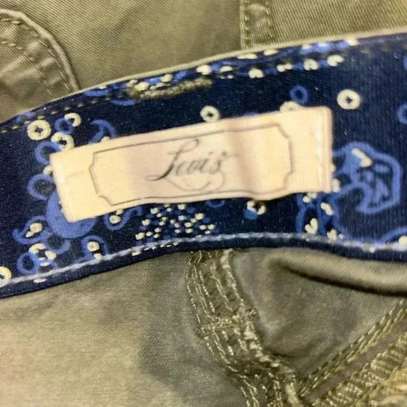 Women's 2011 Levi's Mid Rise Utility Capri Pants Stretch Green Size 4 - Picture 5 of 6